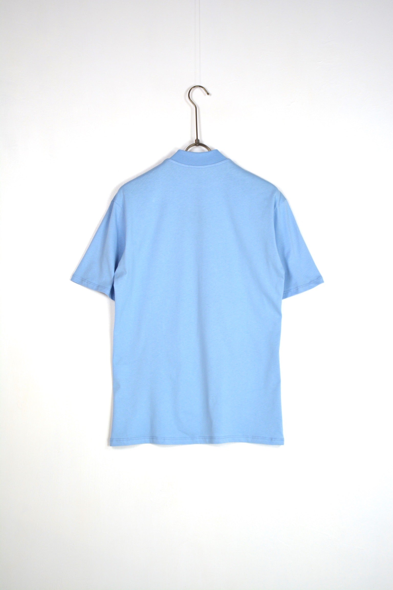 T-shirt colletto basic celestino