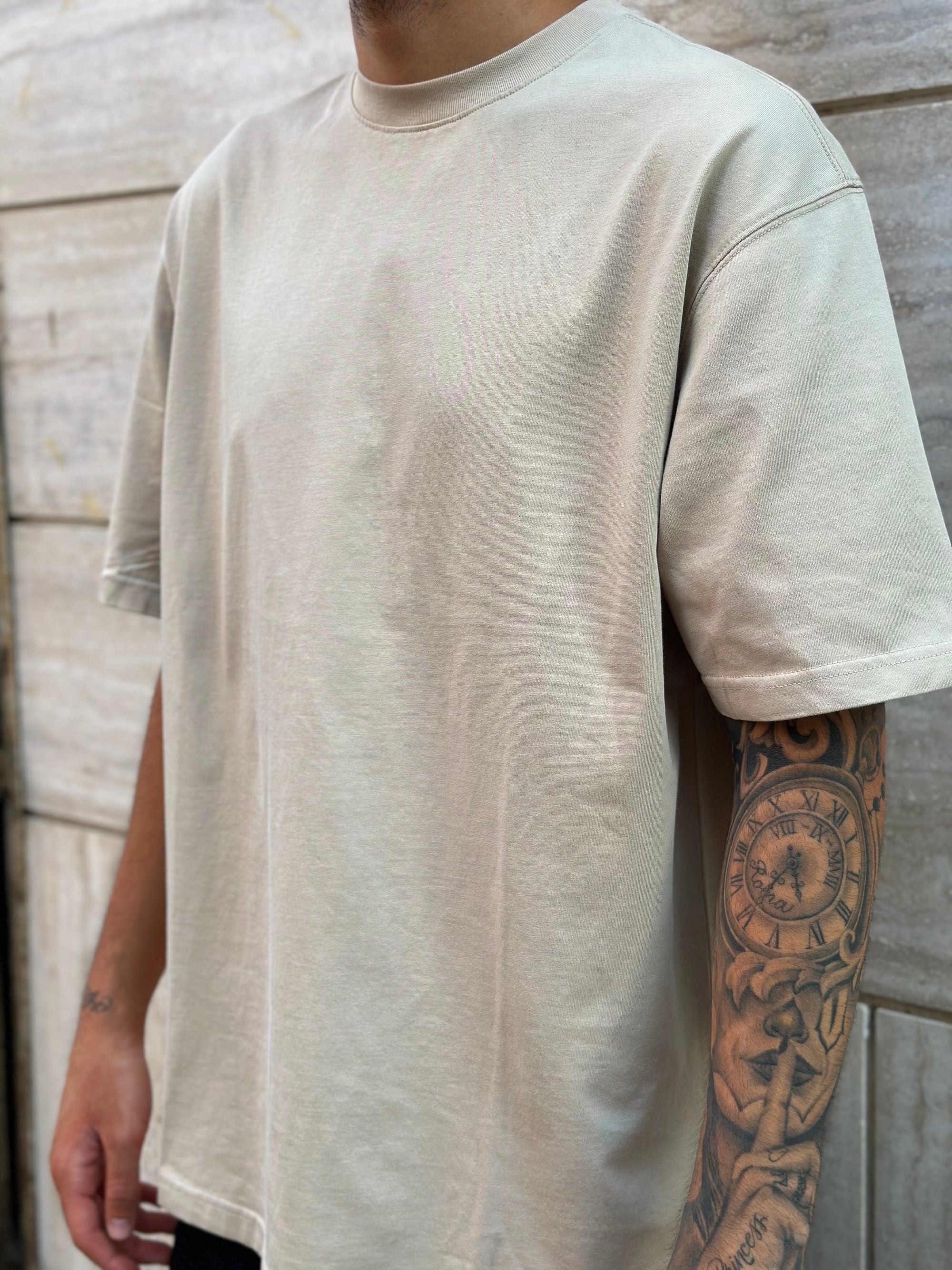 T-shirt Premium Over Beige
