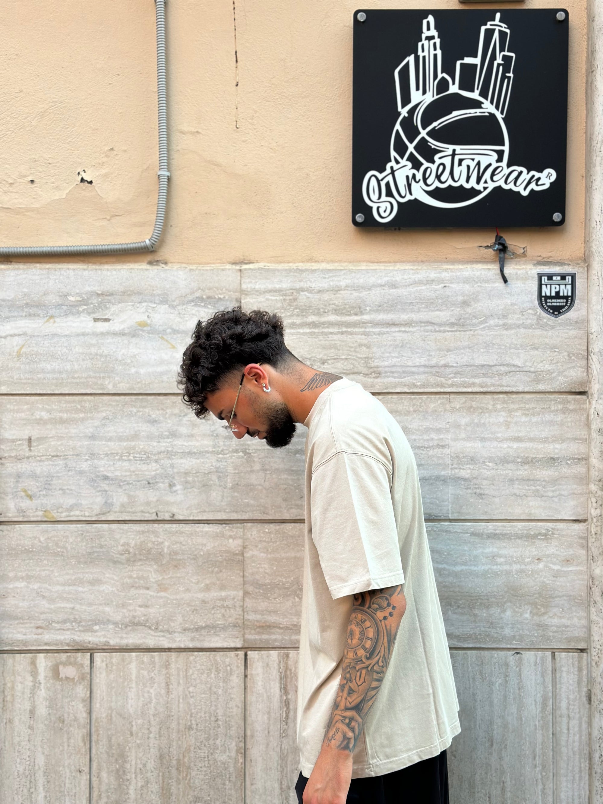 T-shirt Premium Over Beige