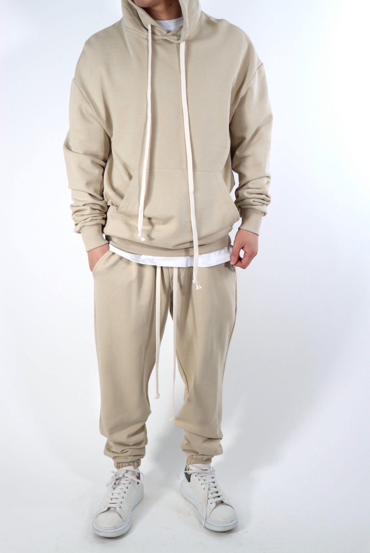 Tuta garzata beige
