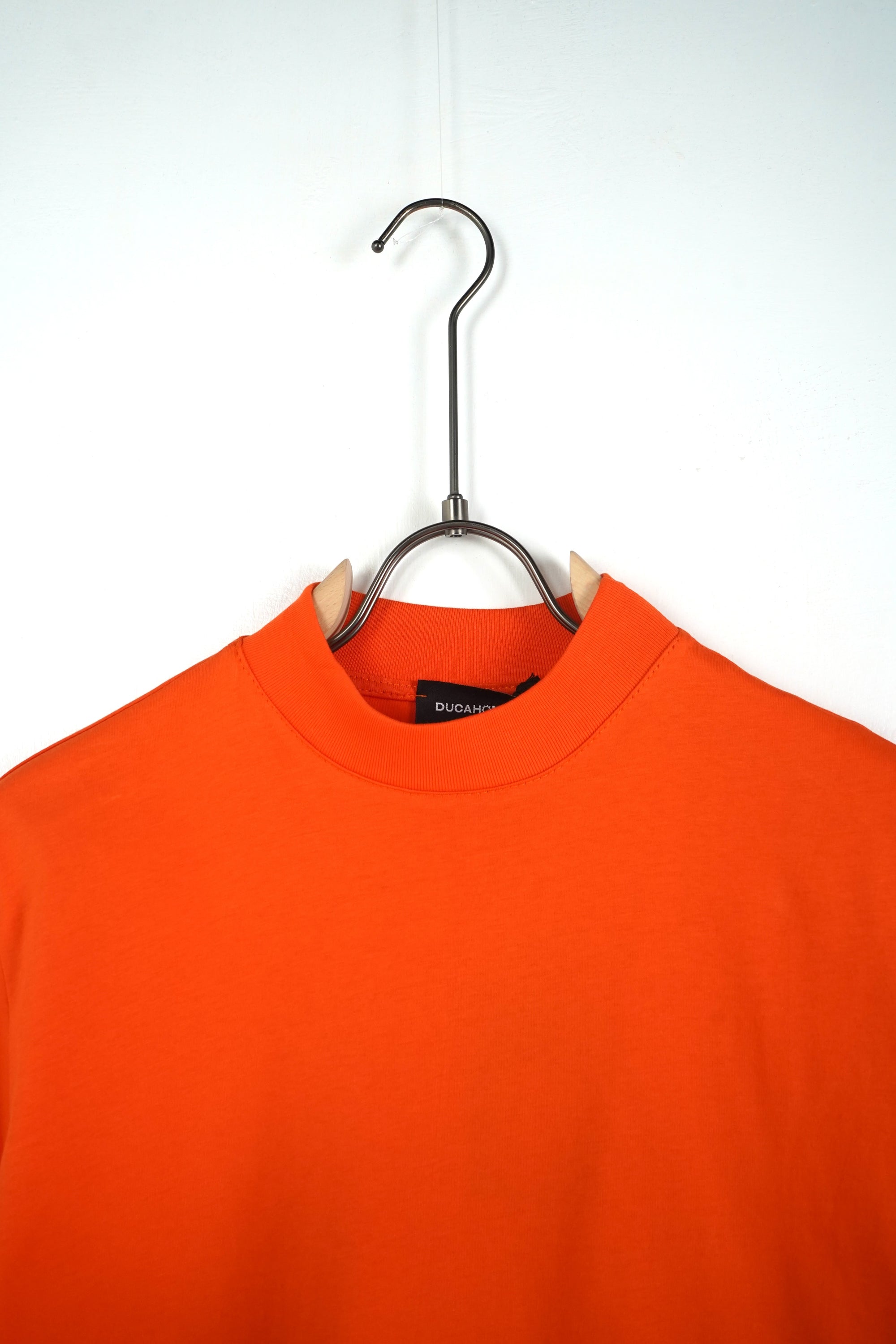 T-shirt colletto basic arancione